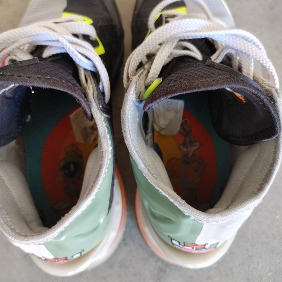 Nike * Size 7* Lebron 18 Space Jam low Shoes *Tune Squad Bugs Marvin 2021 - Picture 6 of 8